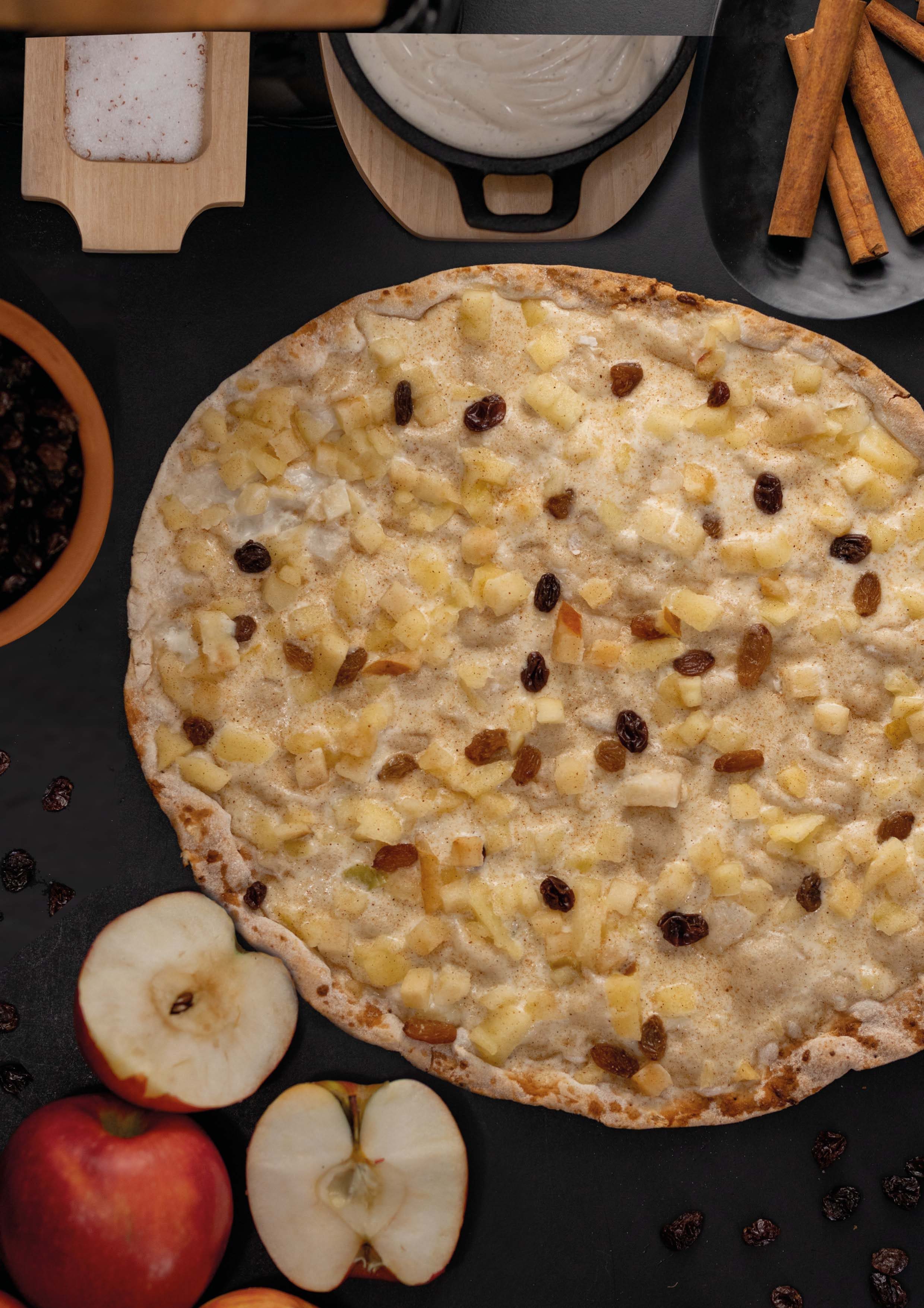 Süßer Flammkuchen mit Apfel
